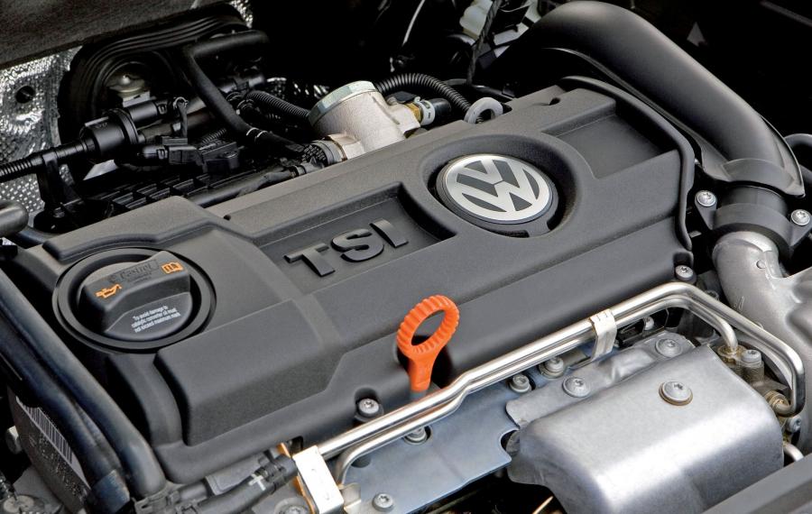  Volkswagen Golf 2004 года  (фото 22 из 170)